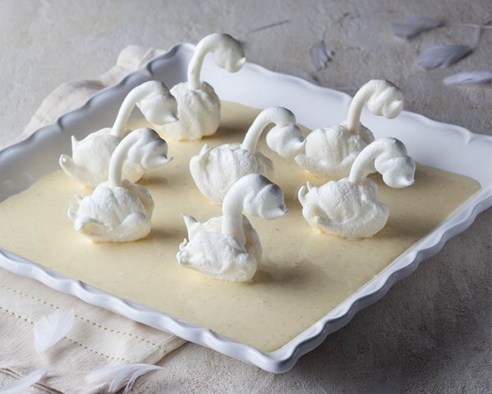 Meringue Swans with Crème Anglaise