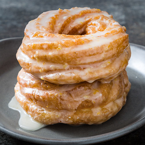 French cruller
